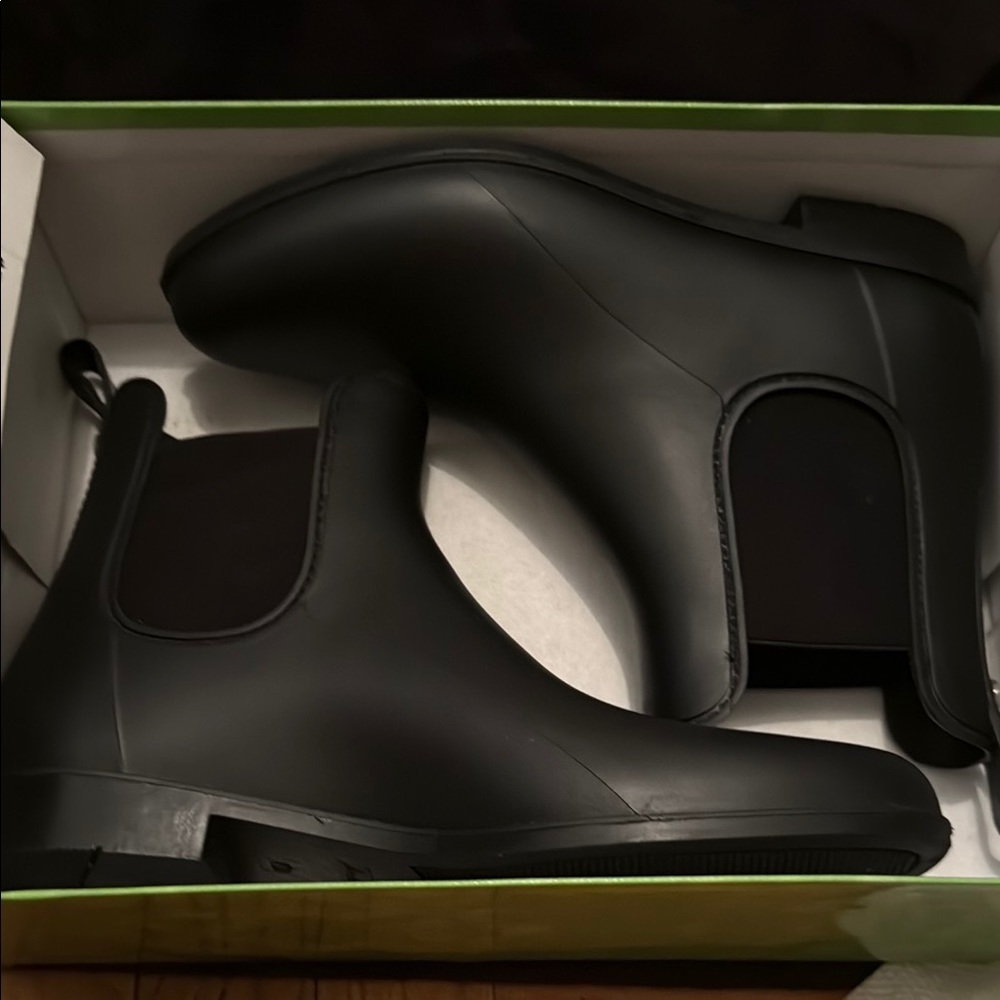 Women’s Black Chelsea Rain Boots